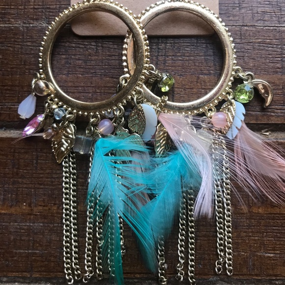 SOLDDD 🧜‍♀️COLORFUL GOLD DANGLE CHARM EARRINGS - Picture 3 of 3